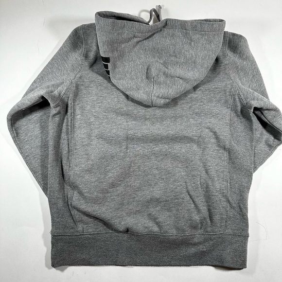 UNDEFEATED Hoodie Size Small - Picture 3 of 3